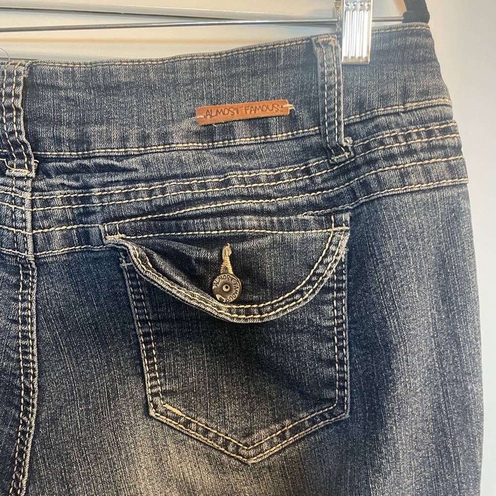 Almost Famous Size 20 5 Pocket Distressed Jeans - Picture 9 of 11
